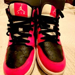 Air Jordan pink sneakers